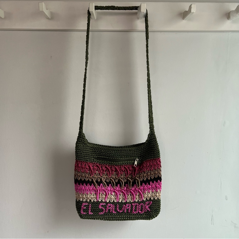 Handmade El Salvador Crochet Shoulder Bag in Olive Green and Pink